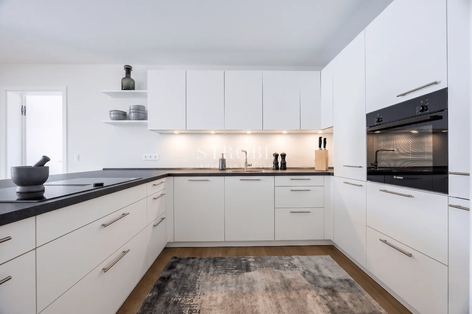 5 room apartment with 190 m² in Munich – Photo 3