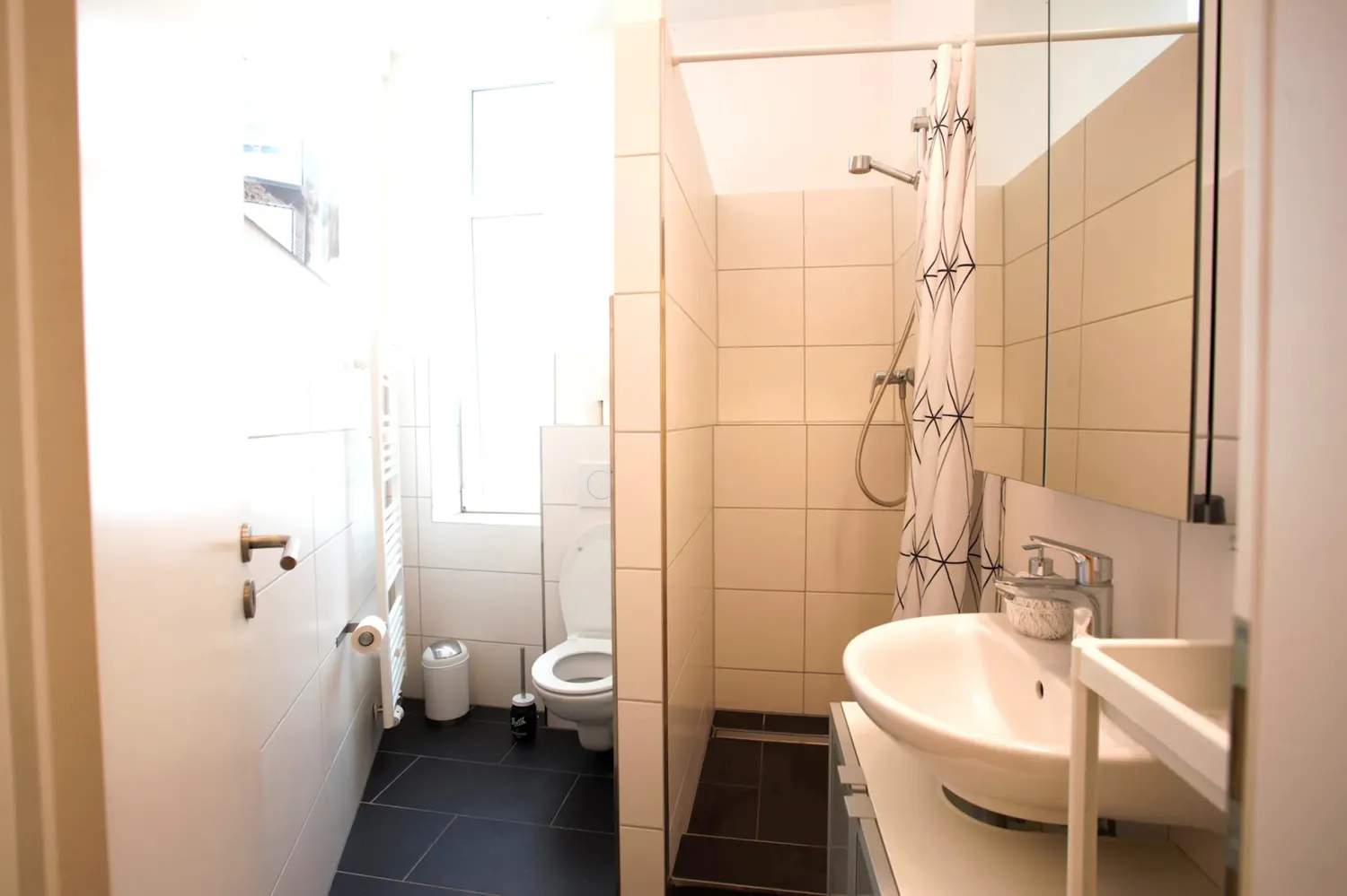 Shared room with 14 m² in Frankfurt am Main – Photo 6