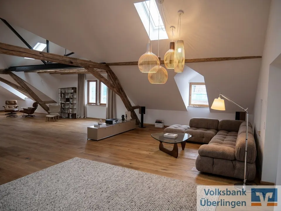 2 Zimmer Wohnung mit 130 m² in Konstanz – Bild 1