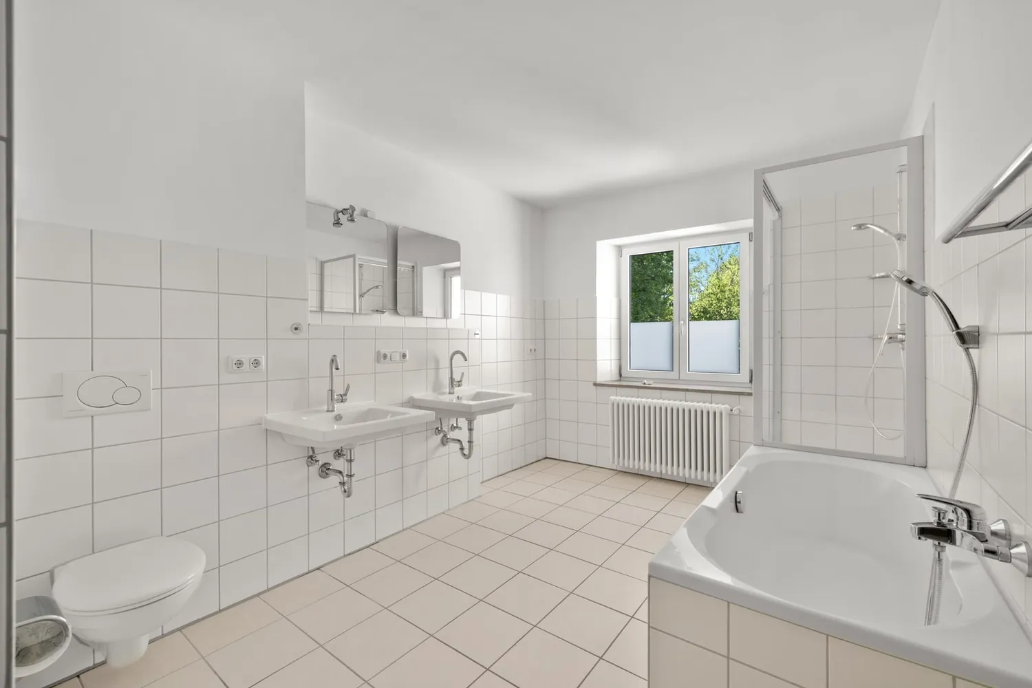 6 Zimmer Wohnung mit 191 m² in Augsburg – Bild 12