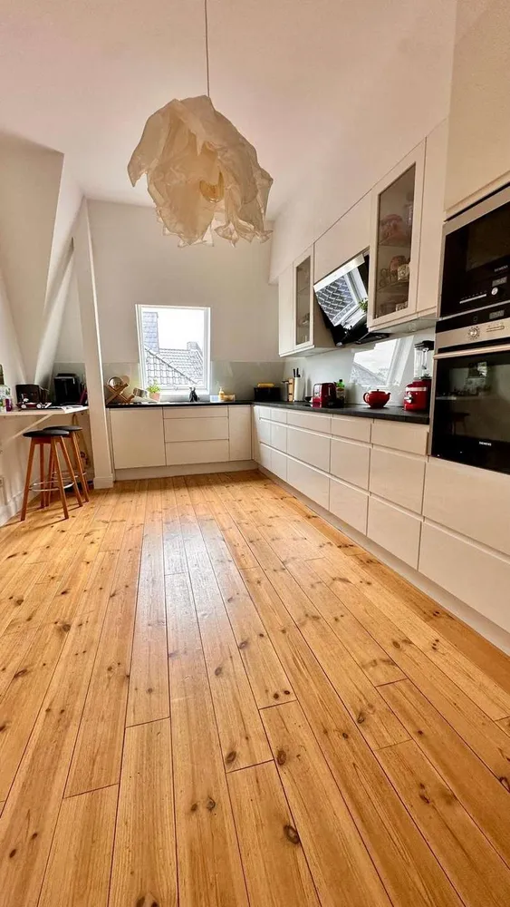 6 Zimmer Wohnung mit 260 m² in Frankfurt am Main – Bild 2