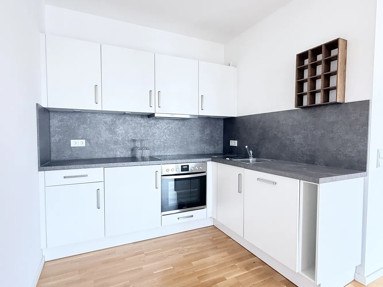 2 Zimmer Wohnung mit 58 m² in Wiesbaden – Bild 2