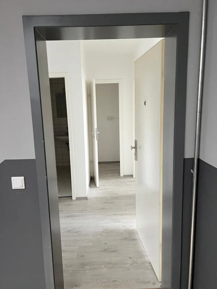3 Zimmer Wohnung mit 70 m² in Wuppertal – Bild 2