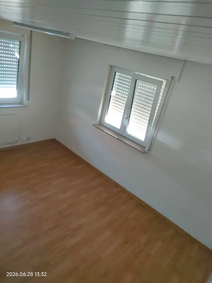 6 Zimmer Haus mit 140 m² in Leonberg – Bild 2