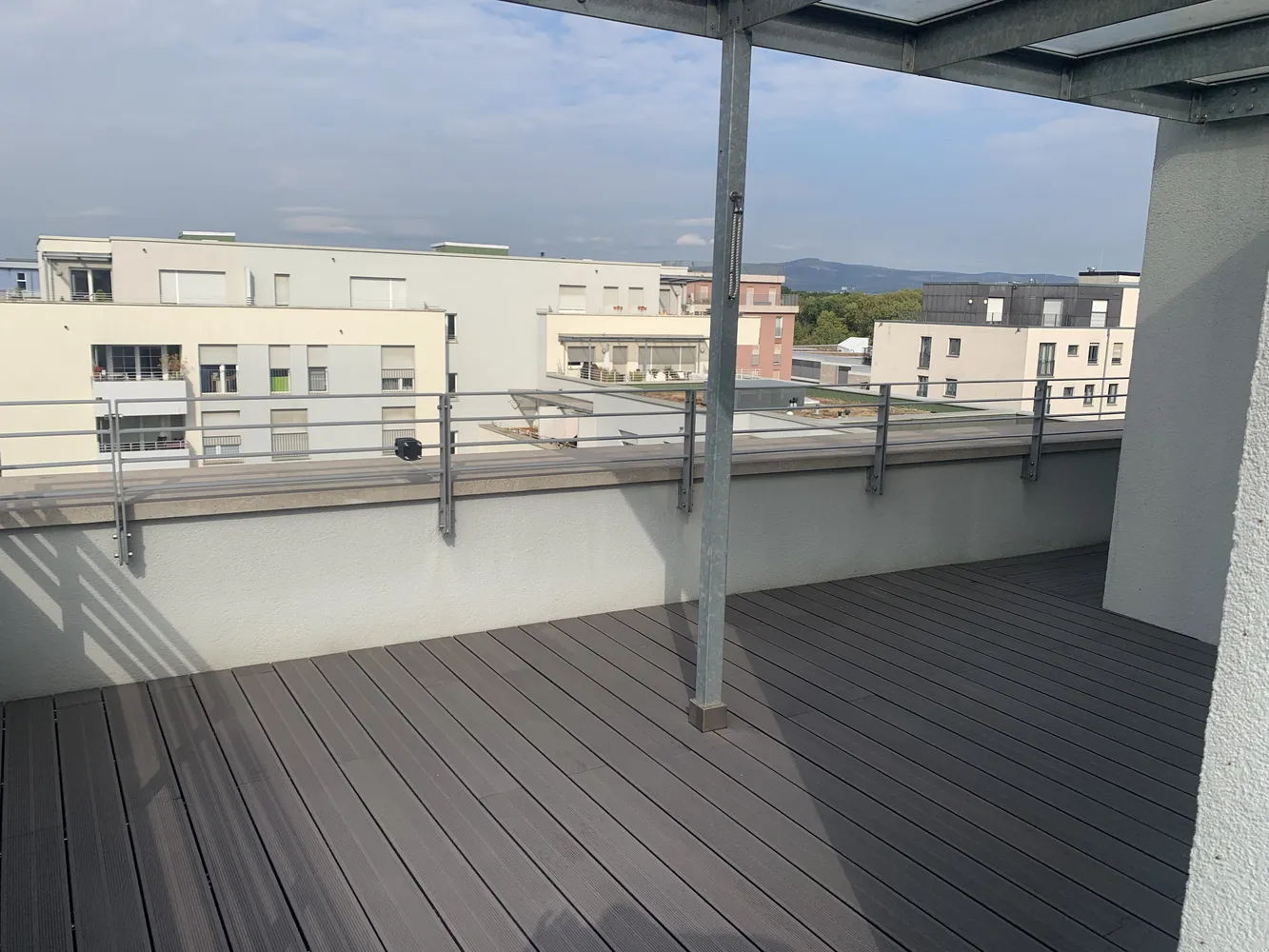 3 Zimmer Wohnung mit 96 m² in Frankfurt am Main – Bild 2