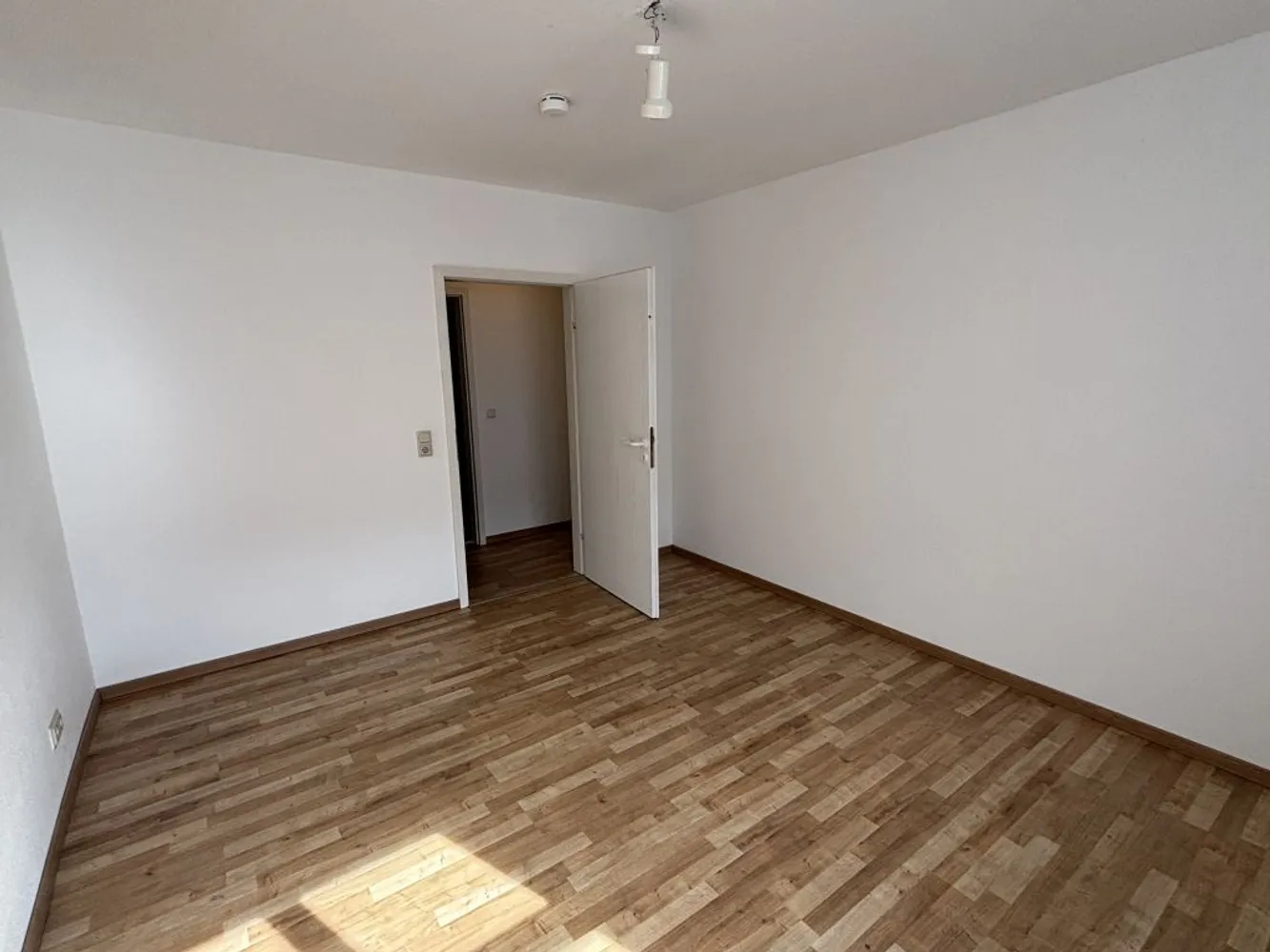 2 Zimmer Wohnung mit 63 m² in Wiesbaden – Bild 7