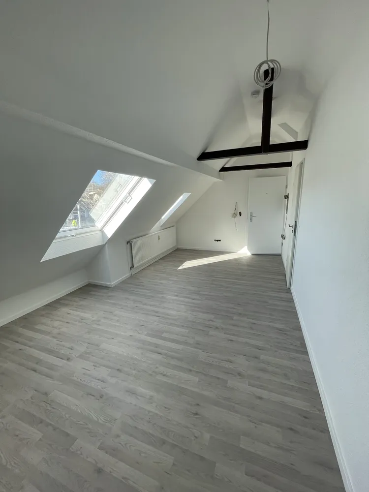 2 Zimmer Wohnung mit 37 m² in Wiesbaden – Bild 2