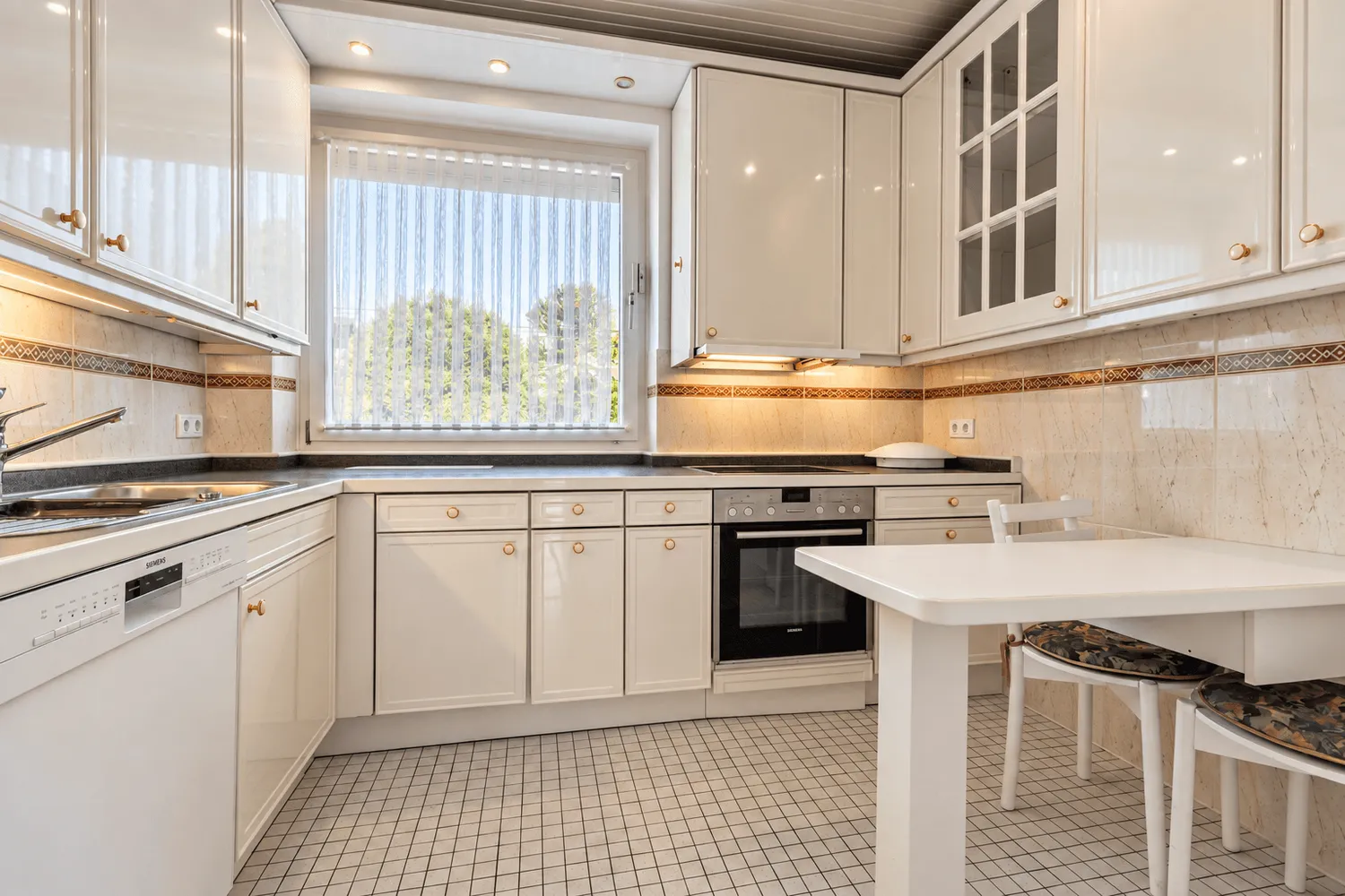 2 Zimmer Wohnung mit 97 m² in Hamburg – Bild 10