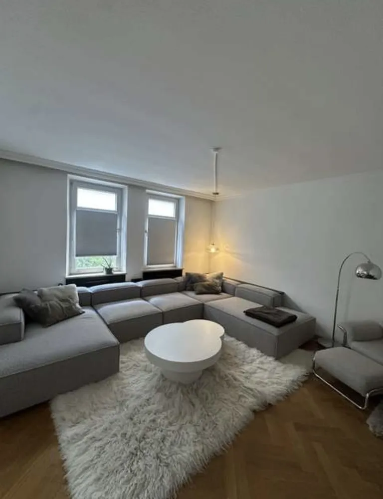 5 Zimmer Wohnung mit 120 m² in Nürnberg – Bild 1