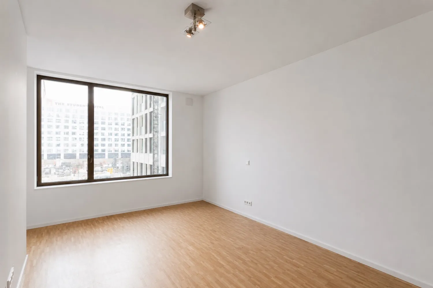 2 Zimmer Wohnung mit 80 m² in Berlin – Bild 6