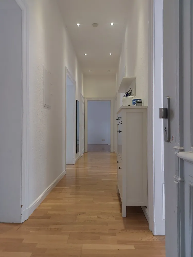6 Zimmer Wohnung mit 138 m² in Hannover – Bild 1