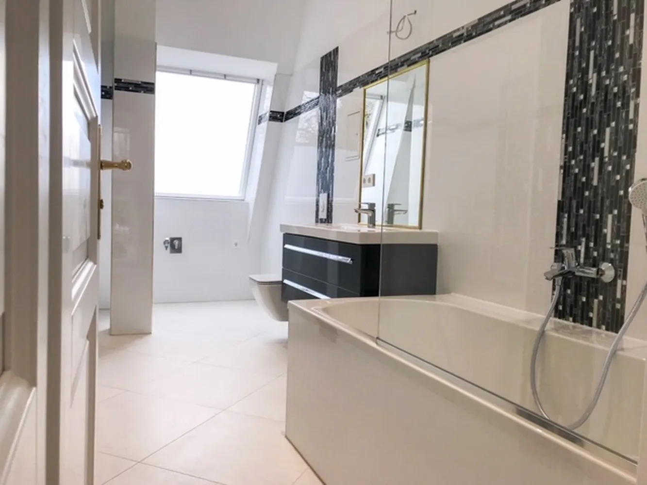 5 Zimmer Wohnung mit 181 m² in Berlin – Bild 8