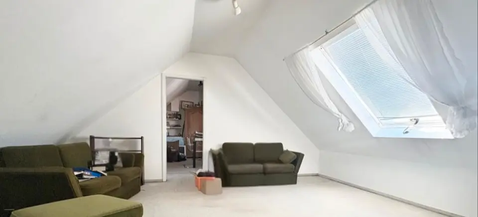 5 Zimmer Wohnung mit 170 m² in Wiesbaden – Bild 2