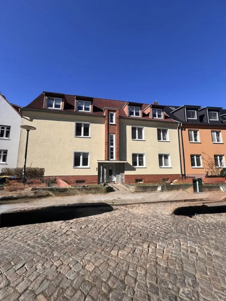 3 Zimmer Wohnung mit 70 m² in Rostock – Bild 1