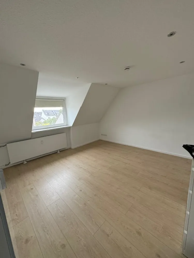 1 room apartment with 29 m² in Cologne – Photo 4