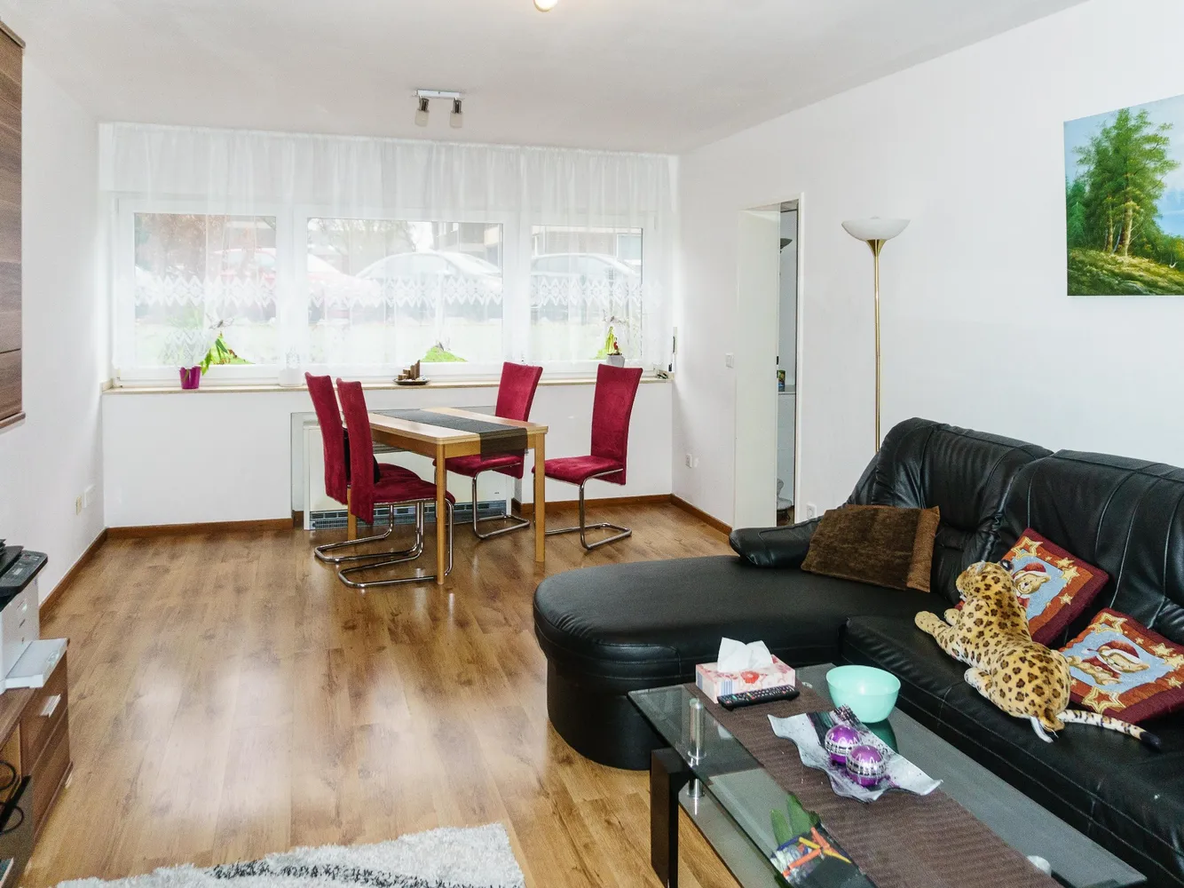 2 Zimmer Wohnung mit 60 m² in Neuss – Bild 2