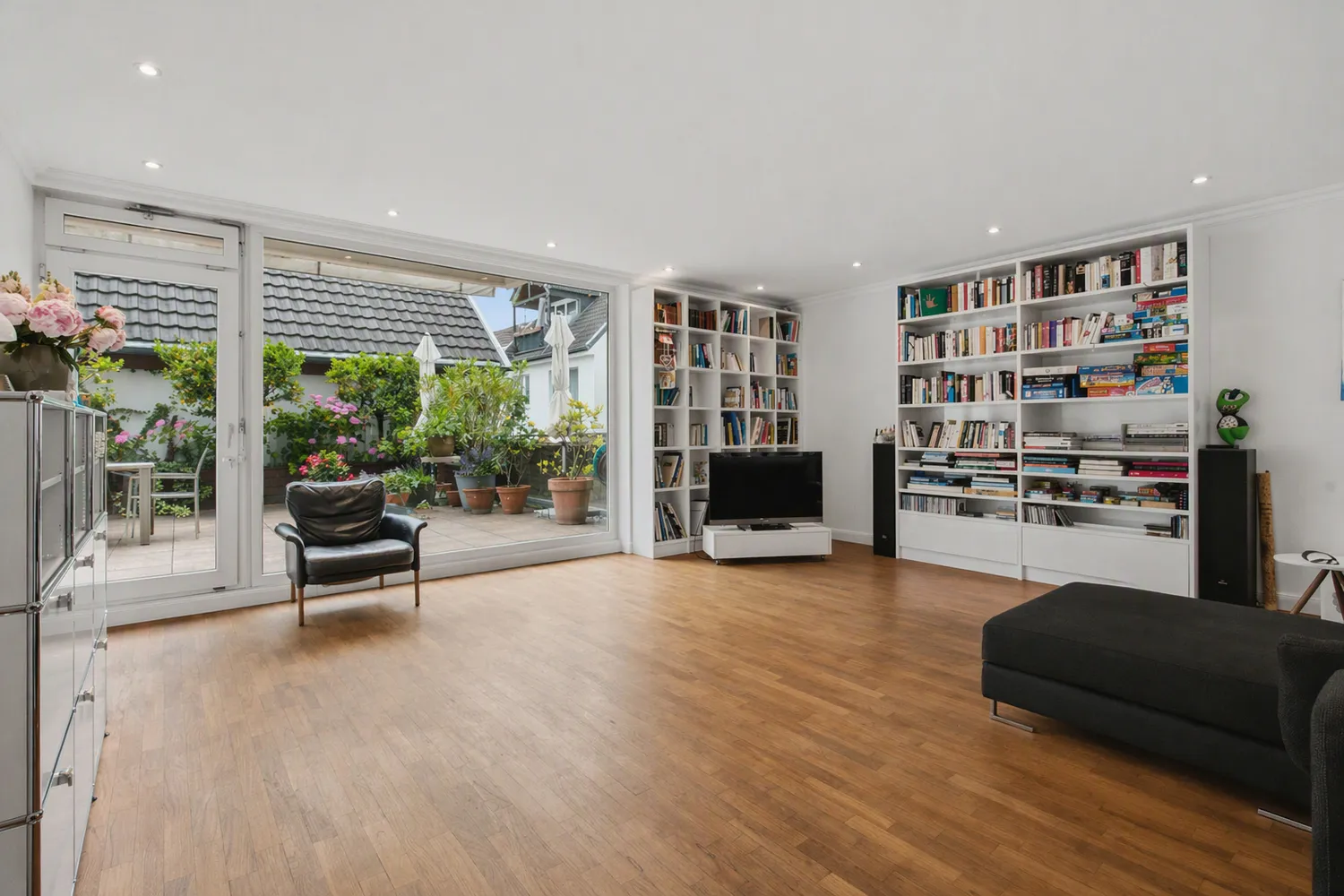 5 Zimmer Wohnung mit 231 m² in Köln – Bild 1