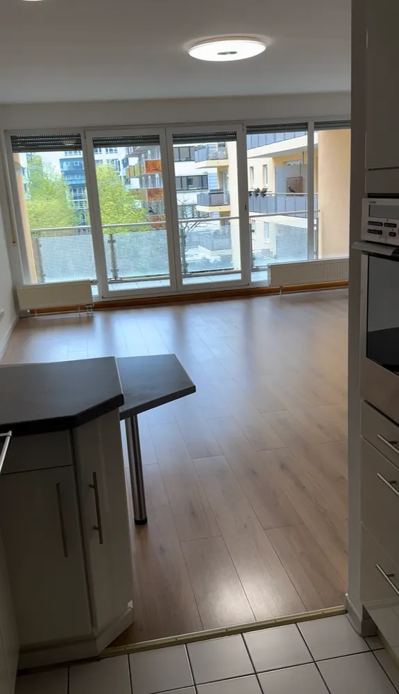 4 Zimmer Wohnung mit 121 m² in Frankfurt am Main – Bild 2