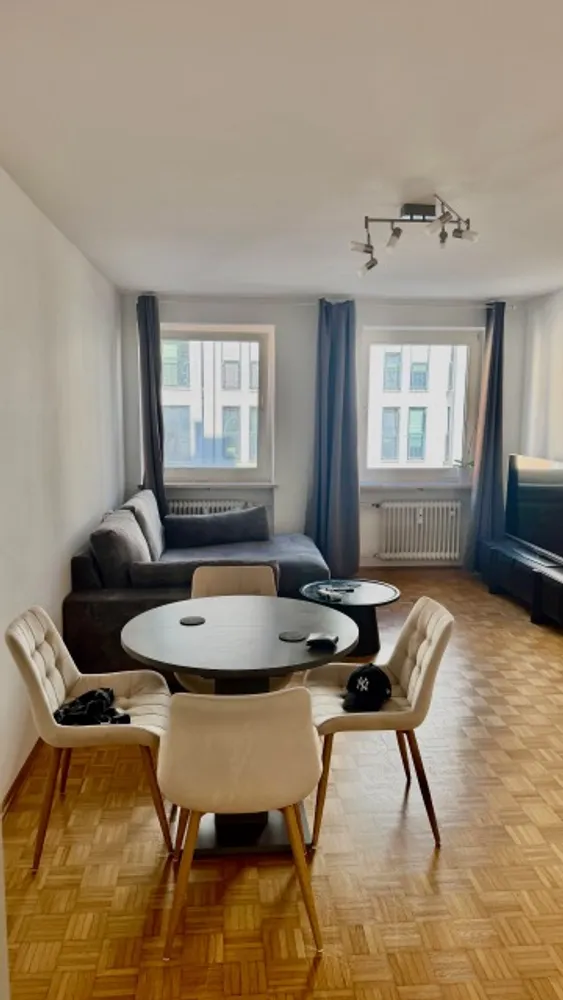 2 room apartment with 55 m² in Munich – Photo 1