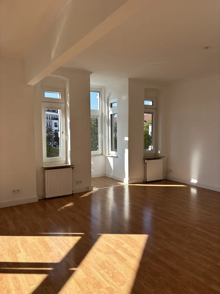 3 Zimmer Wohnung mit 106 m² in Hannover – Bild 2