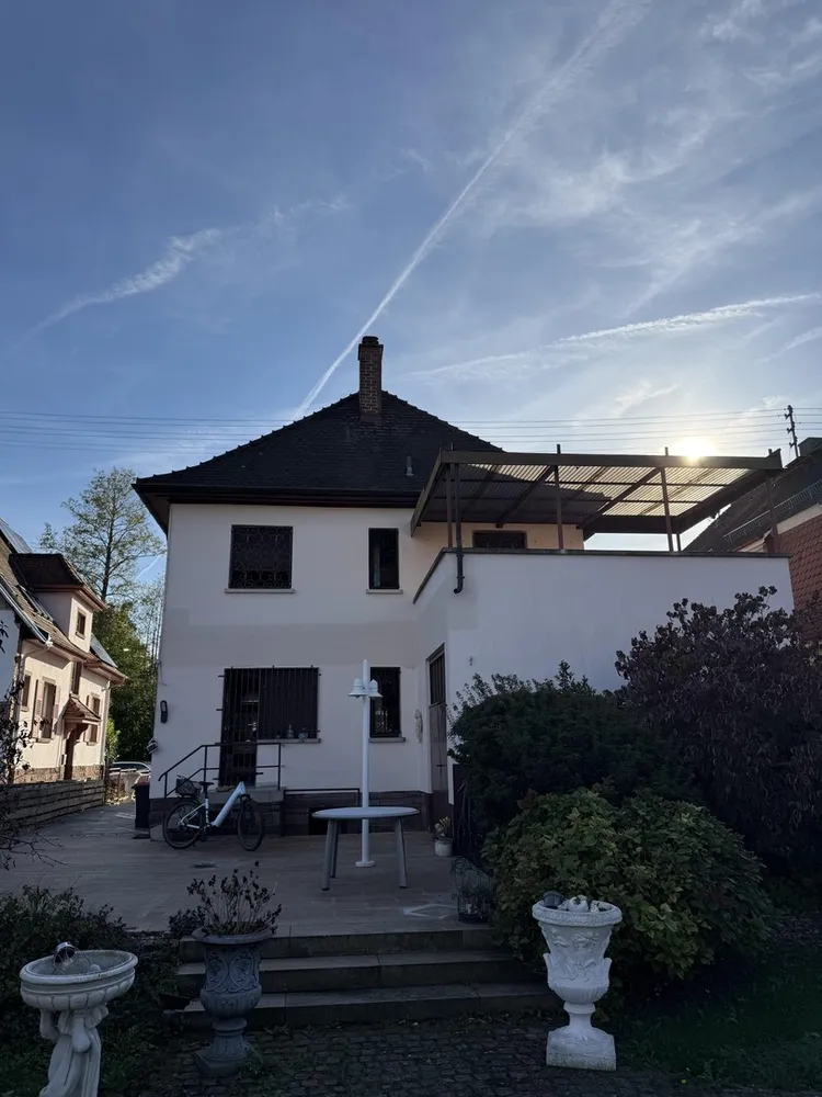 7 Zimmer Haus mit 219 m² in Karlsruhe – Bild 1