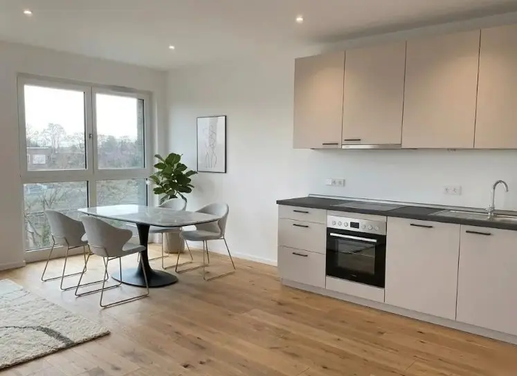 4 Zimmer Wohnung mit 118 m² in Hannover – Bild 2