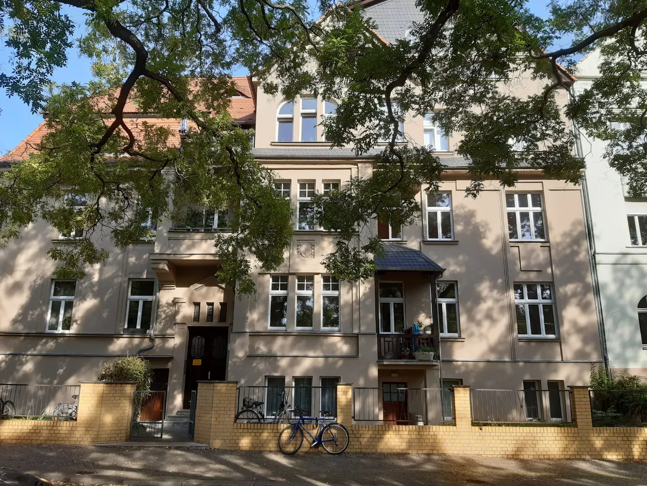1 Zimmer Wohnung mit 54 m² in Halle (Saale) – Bild 2