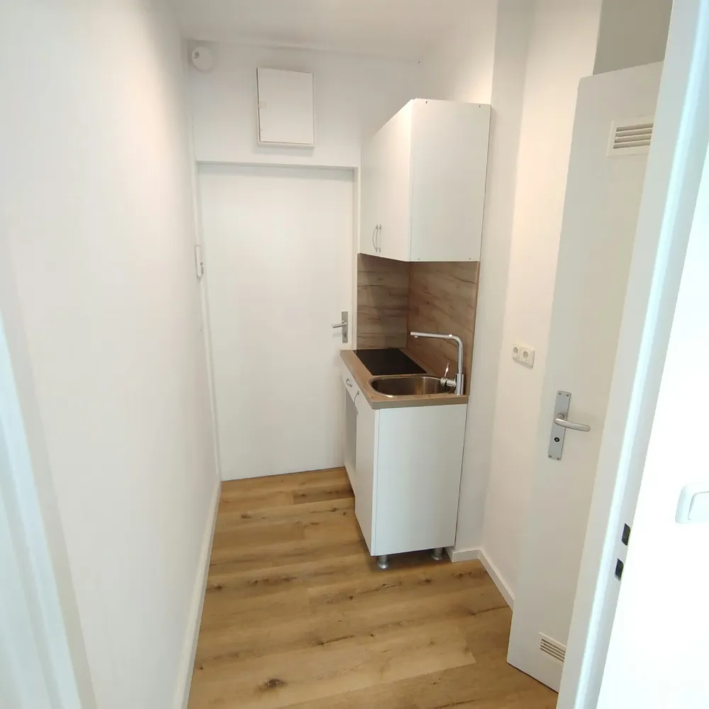 1 room apartment with 16 m² in Stuttgart – Photo 2