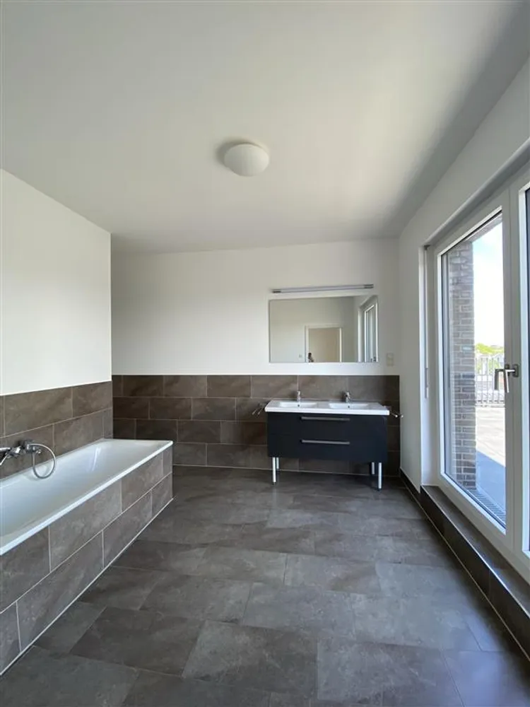 3 Zimmer Wohnung mit 193 m² in Frankfurt am Main – Bild 10