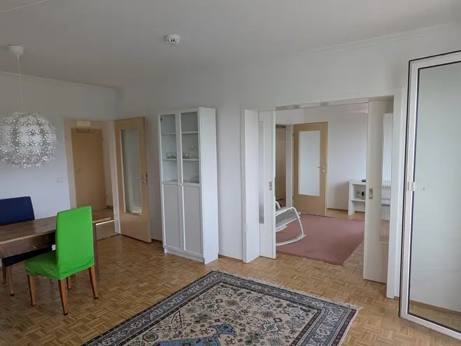 4 Zimmer Wohnung mit 90 m² in Wiesbaden – Bild 2
