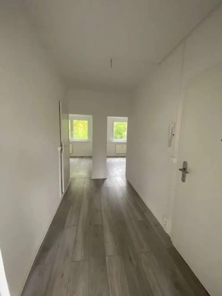 6 Zimmer Wohnung mit 112 m² in Halle (Saale) – Bild 4
