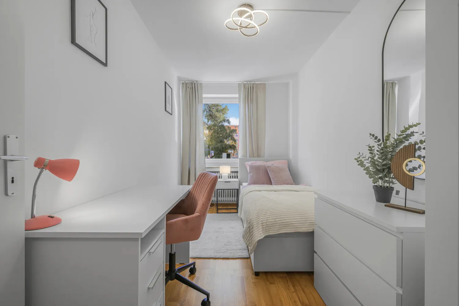WG-Zimmer mit 8 m² in München – Bild 3