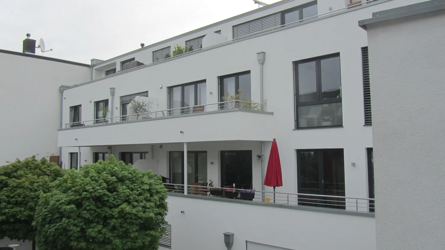 3 Zimmer Wohnung mit 105 m² in Köln – Bild 2