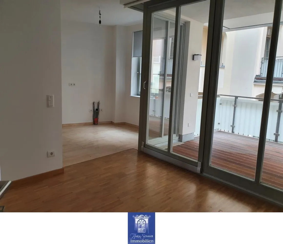 4 Zimmer Wohnung mit 127 m² in Dresden – Bild 2