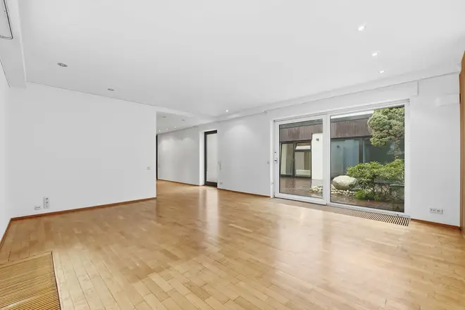 8 Zimmer Haus mit 230 m² in Bergisch Gladbach – Bild 11