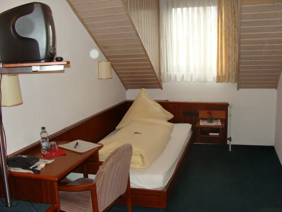 WG-Zimmer mit 480 m² in Frankfurt am Main – Bild 1