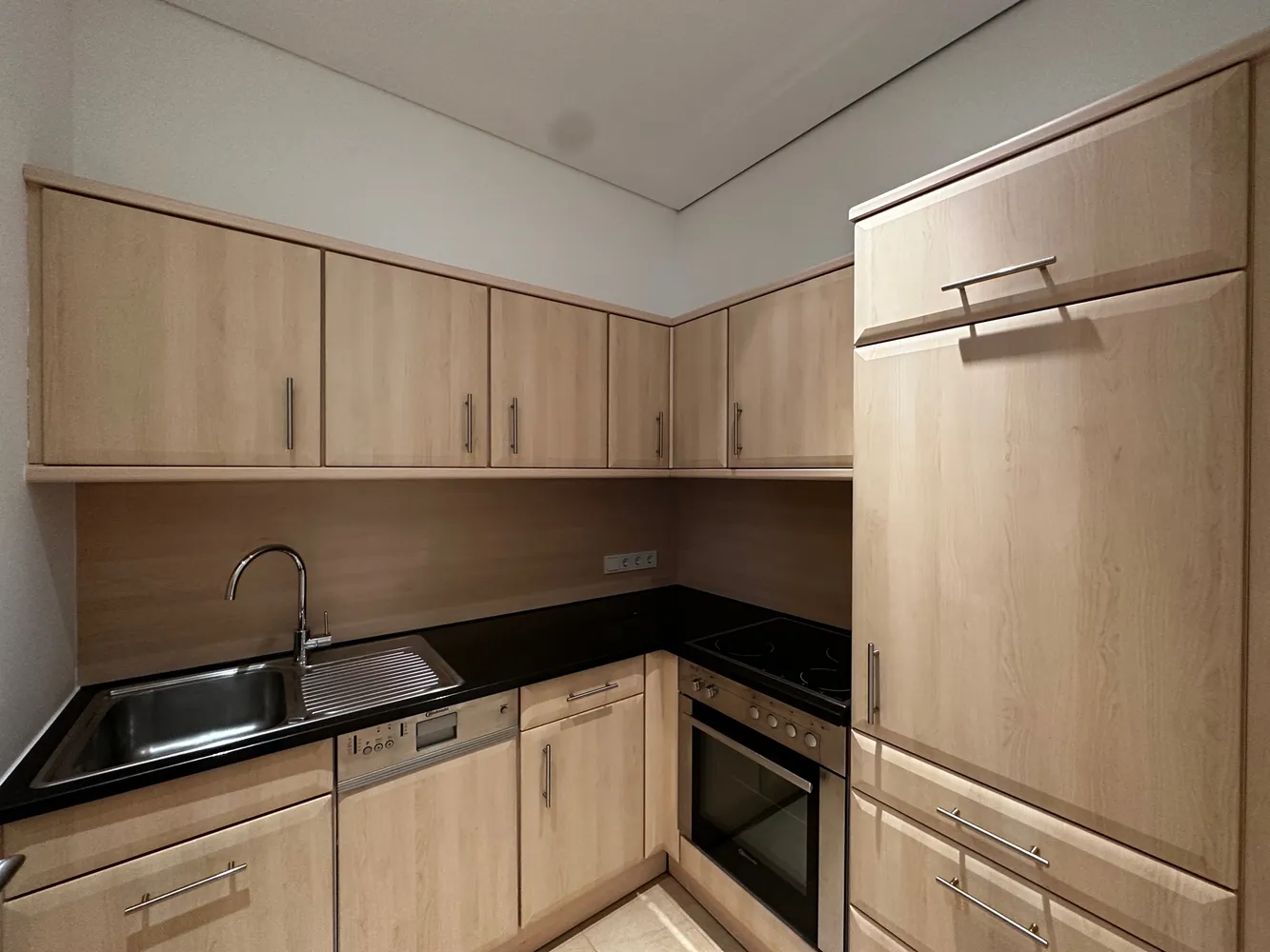 2 Zimmer Wohnung mit 79 m² in Dresden – Bild 7
