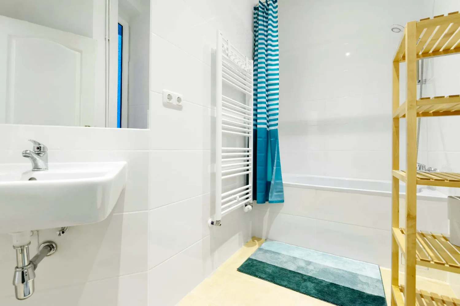 Shared room with 9 m² in Berlin – Photo 1