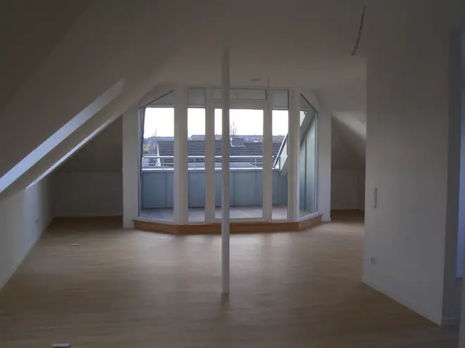 3 Zimmer Wohnung mit 122 m² in Düsseldorf – Bild 2