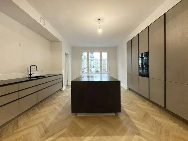 5 Zimmer Wohnung mit 170 m² in Berlin – Bild 4