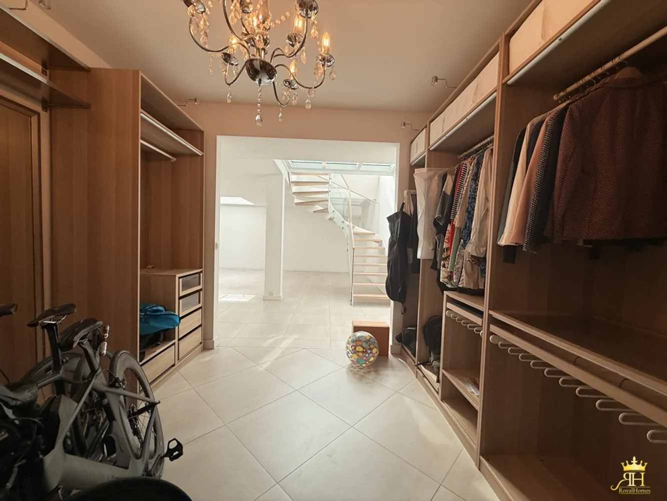 4 Zimmer Wohnung mit 168 m² in Köln – Bild 12