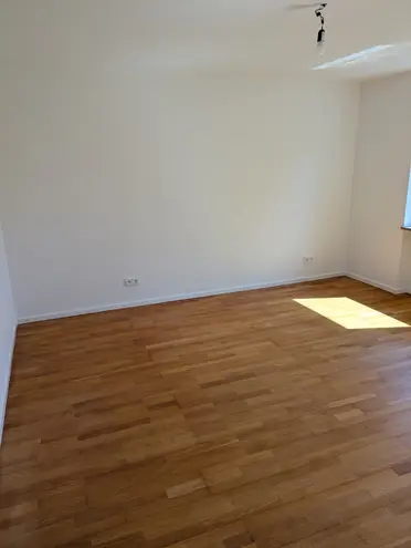 1 Zimmer Wohnung mit 74 m² in München – Bild 2