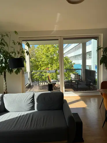 2 Zimmer Wohnung mit 77 m² in Berlin – Bild 2
