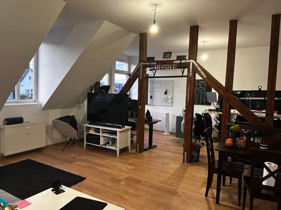 WG-Zimmer mit 82 m² in Wiesbaden – Bild 1
