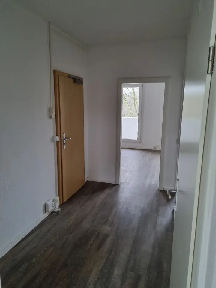 4 Zimmer Wohnung mit 65 m² in Halle (Saale) – Bild 8