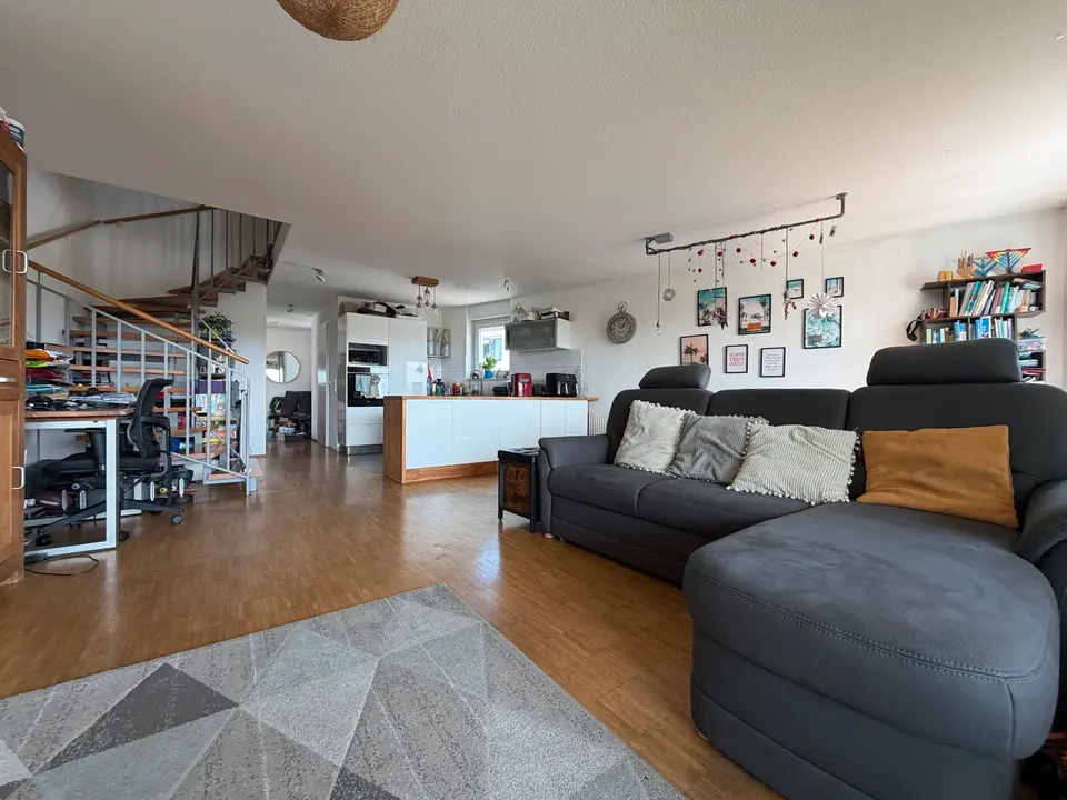 4 Zimmer Wohnung mit 120 m² in Karlsruhe – Bild 1