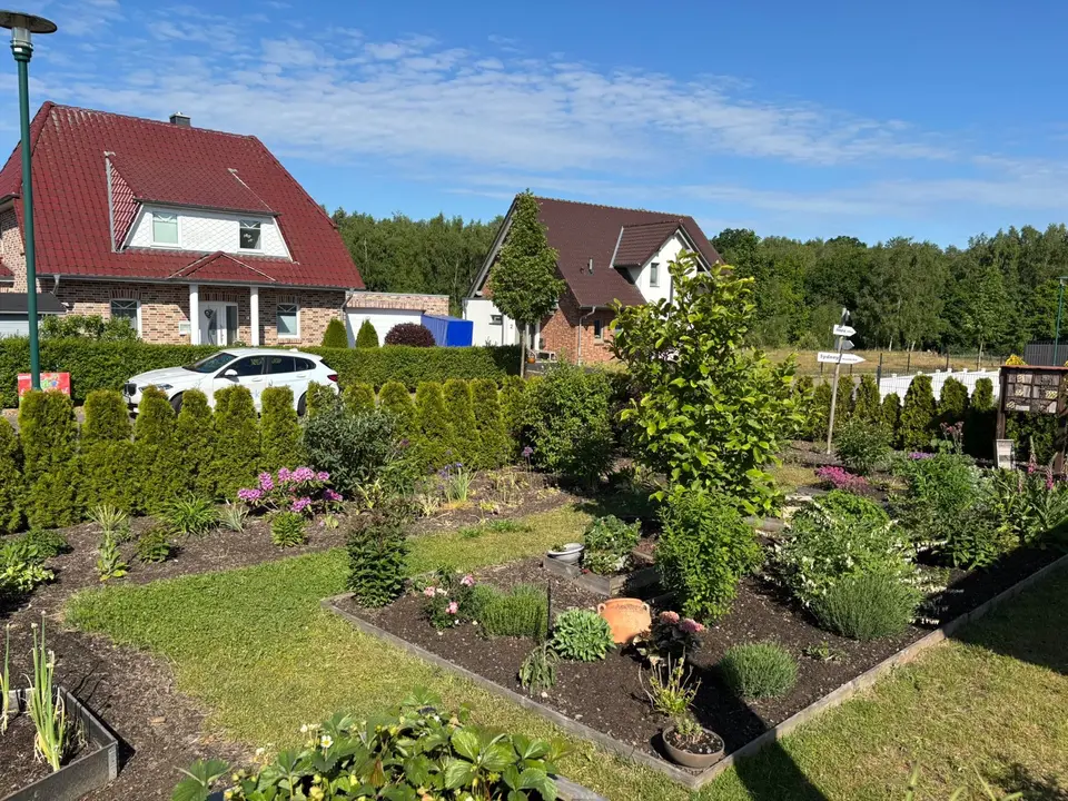 3 Zimmer Haus mit 98 m² in Lübeck – Bild 2