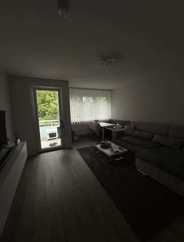 4 Zimmer Wohnung mit 80 m² in Duisburg – Bild 1