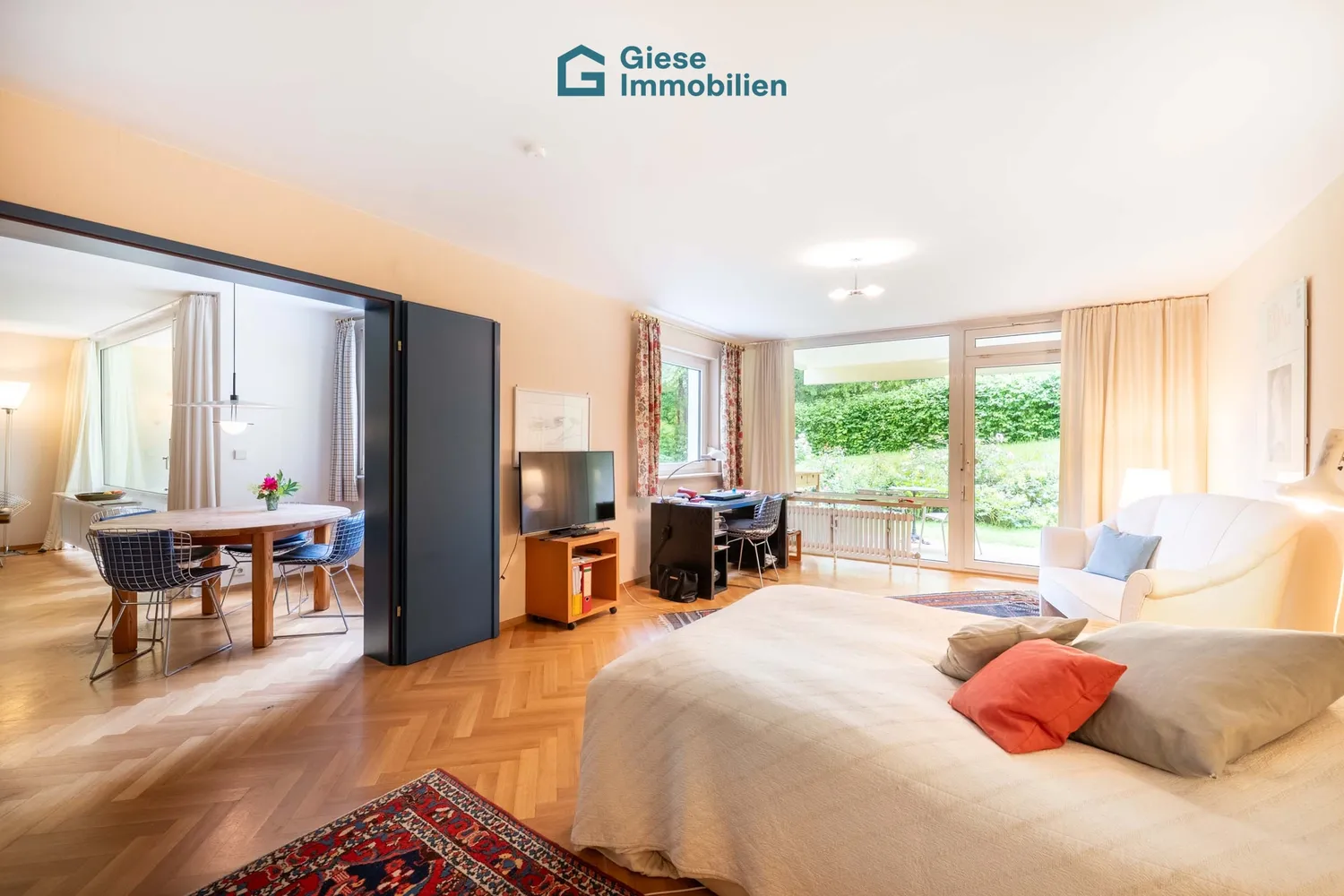 4 Zimmer Wohnung mit 127 m² in Stuttgart – Bild 2