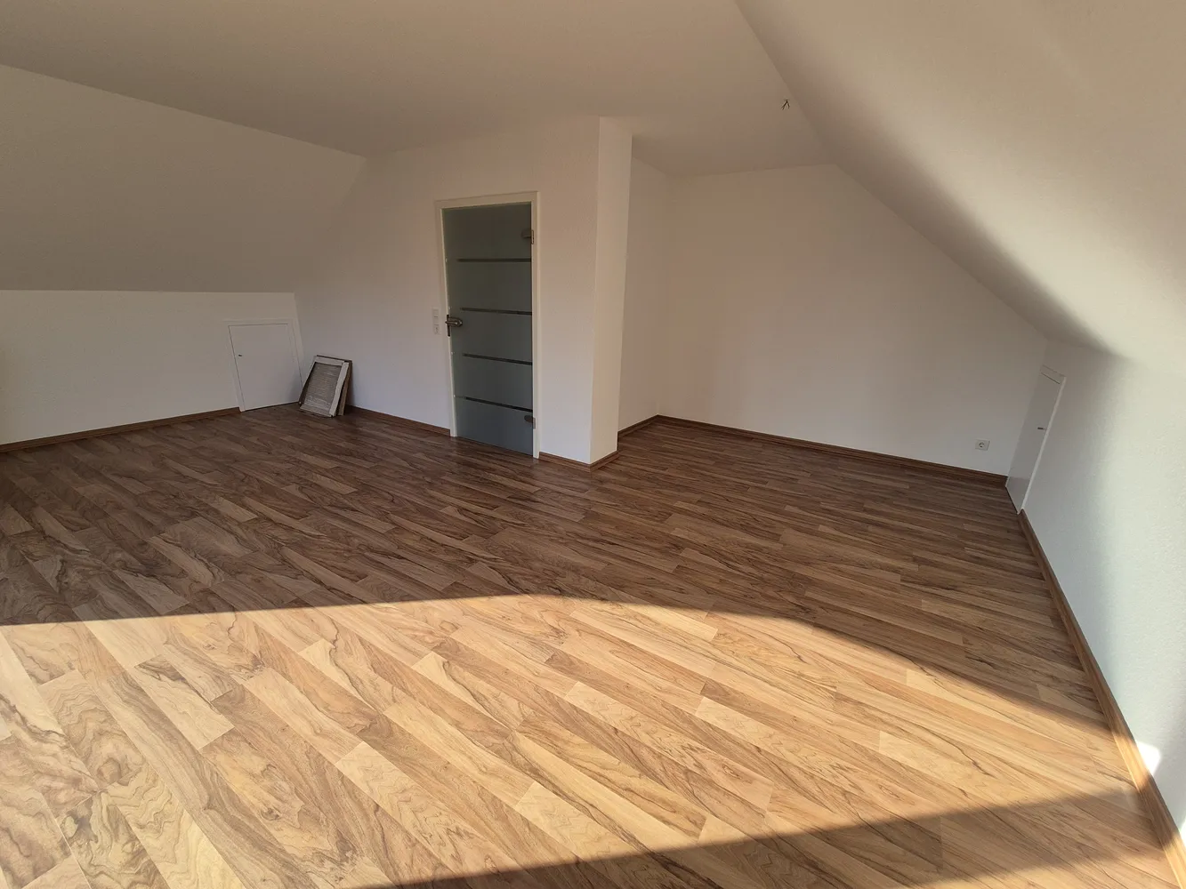 3 Zimmer Wohnung mit 87 m² in Wiesbaden – Bild 3